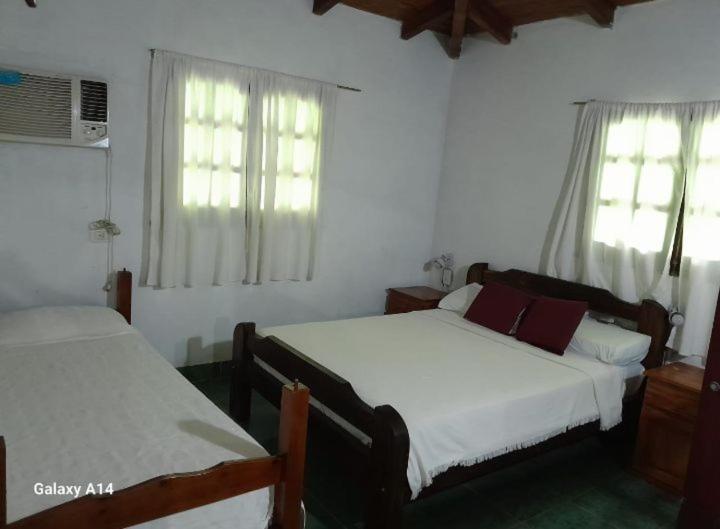 Cabana Ibera Colonia Carlos Pellegrini  Esterno foto